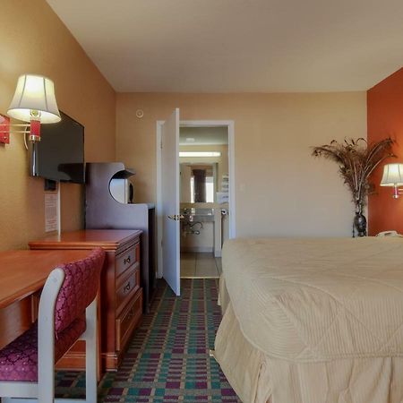Lakeview Inn - Kingston المظهر الخارجي الصورة