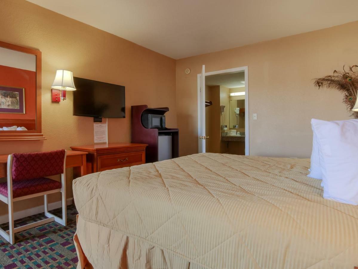 Lakeview Inn - Kingston المظهر الخارجي الصورة